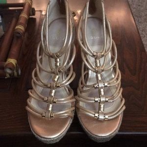 Isola size 9 brand new only worn once!